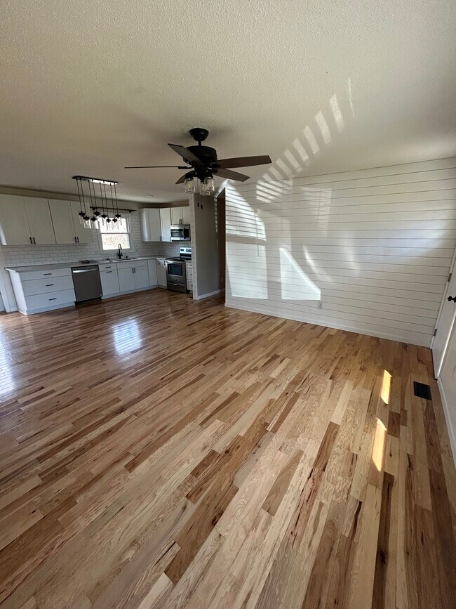 Building Photo - 413 McCarty Hollow Rd