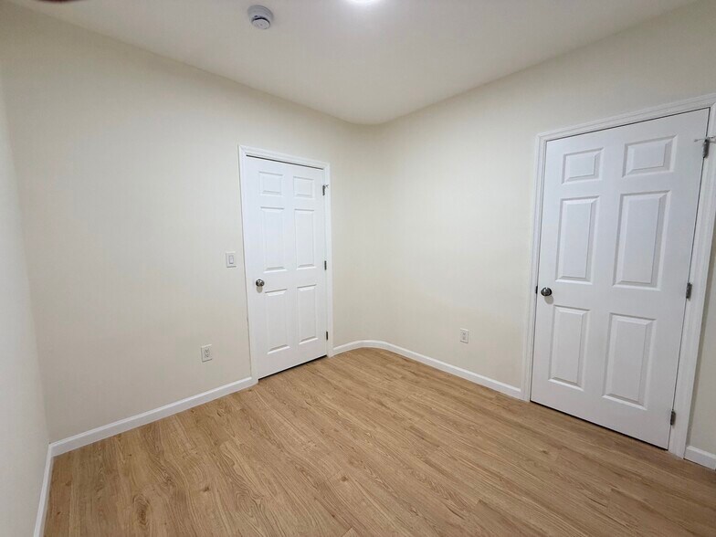 Building Photo - 356 Carnegie Pl