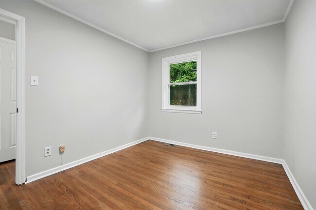 Building Photo - Charming 2BR Duplex in Charlotte