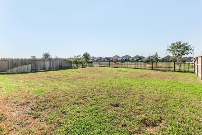 Building Photo - 28635 Hazel Trl