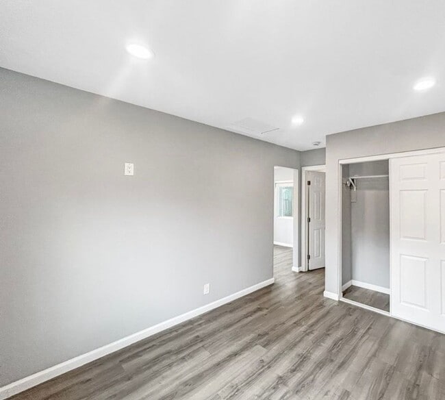 Building Photo - 1 Bedroom 1 Bath Studio For Rent in City H...