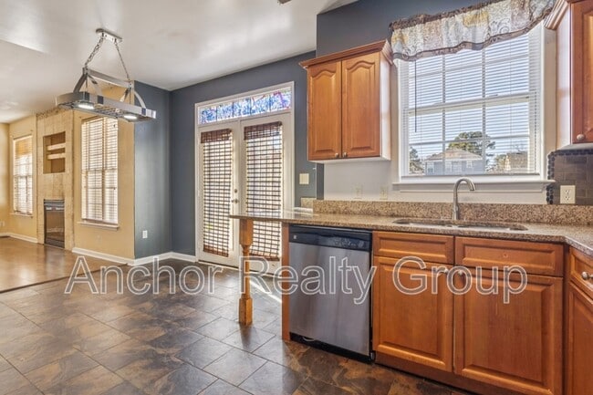 Building Photo - 1519 Elder Ave