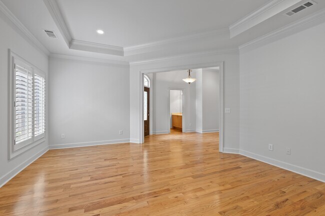 Building Photo - 2021 Hillbrook Cir