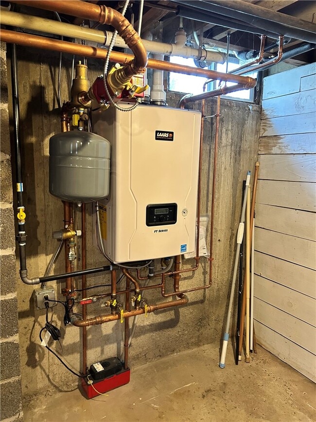 Building Photo - 600 McDowell Pl