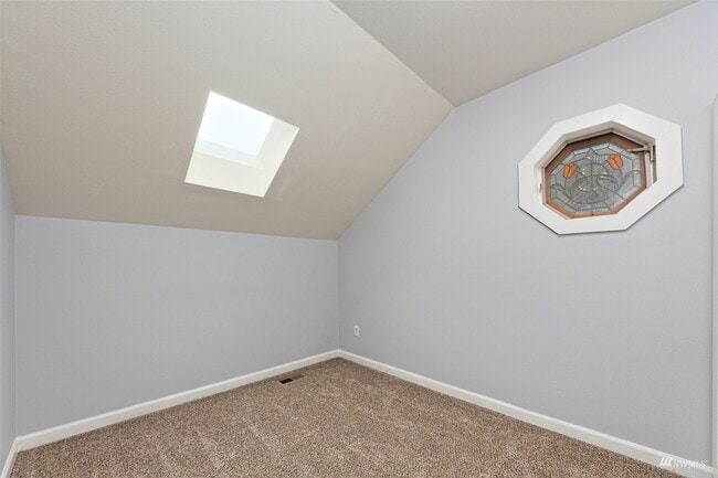 Building Photo - 31 E Peyton Pl