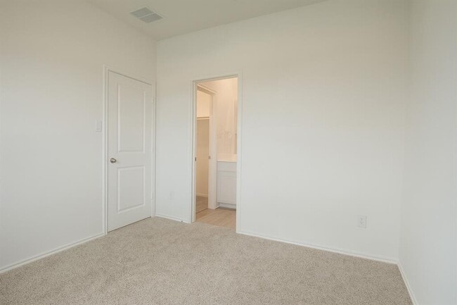 Building Photo - 317 Santo Domingo Rd