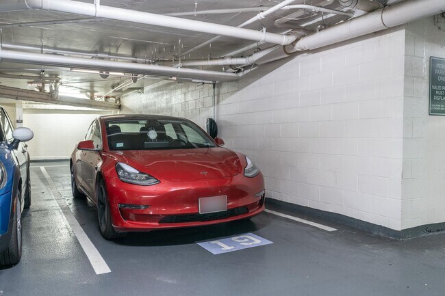 Building Photo - 2501 M St NW