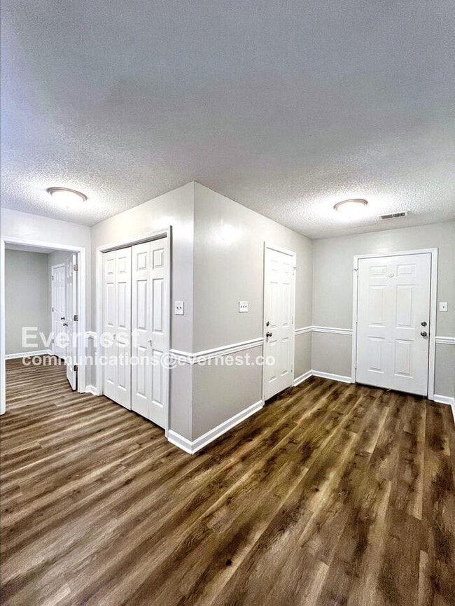 Building Photo - 285 Gaslight Cove