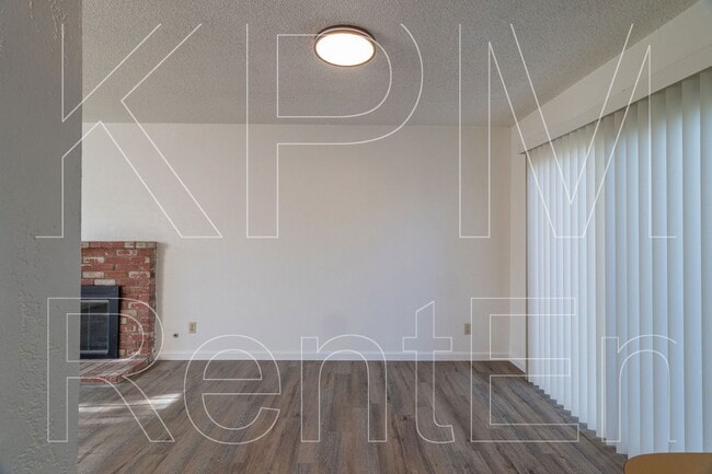 Building Photo - 8413 Neubourg Dr
