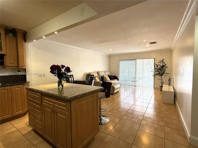 Building Photo - 9301 SW 92nd Ave