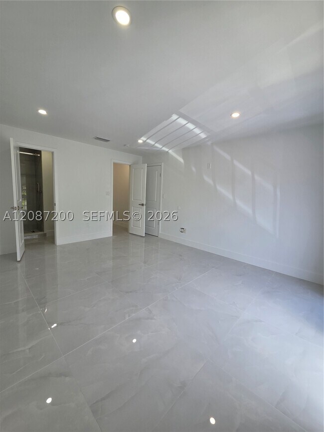 Building Photo - 15434 SW 85th Ln