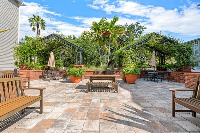 Building Photo - 800 S Dakota Ave