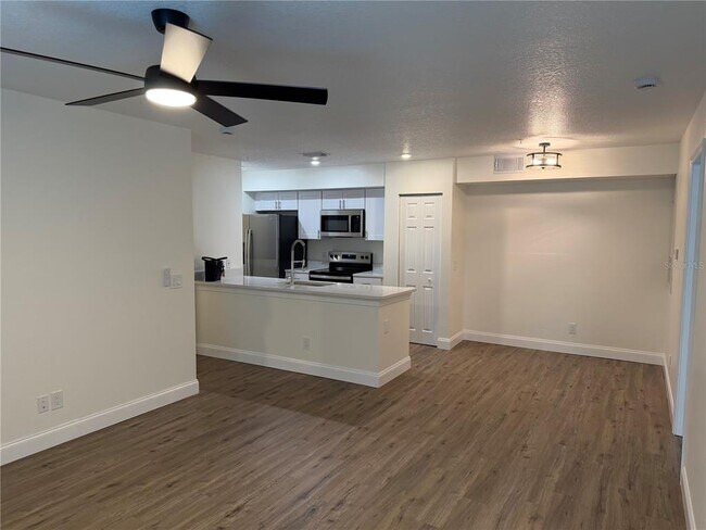 Building Photo - 3024 Parkway Blvd