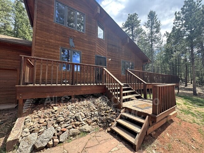 Building Photo - 380 Ponderosa Ln