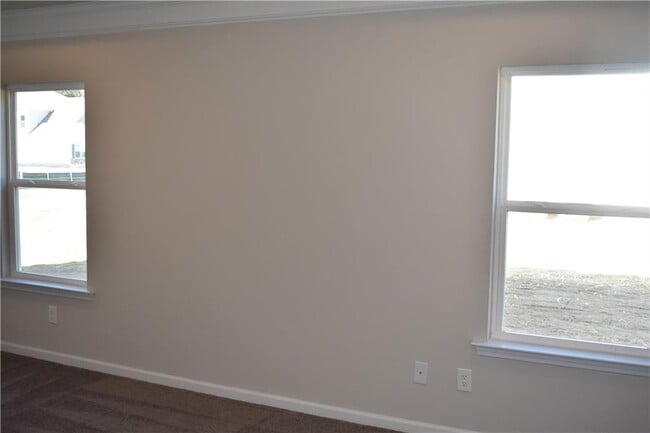 Building Photo - 102 Graham Cir