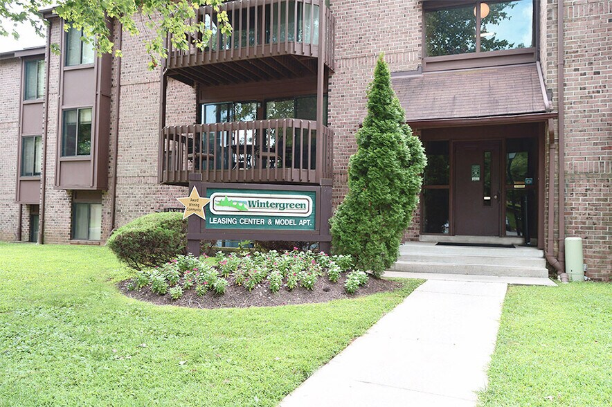 Wintergreen Apartments 531 Lake Vista Cir Cockeysville MD 21030 Apartment Finder