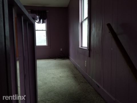 Building Photo - 3 br, 1 bath House - 117 Northwest E Street