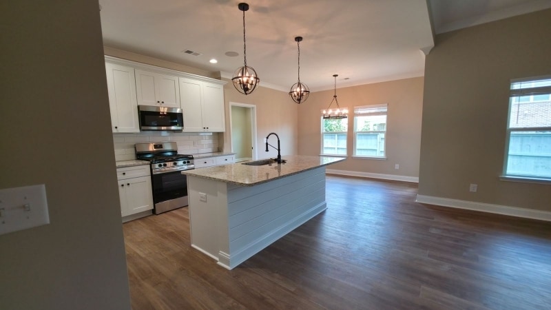 Building Photo - 3218 Benvill Ct