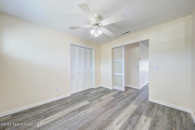 Building Photo - 1065 Molaki Dr