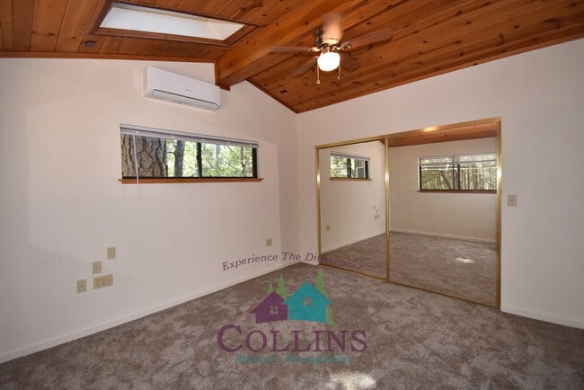 Building Photo - 20183 Casa Loma Dr
