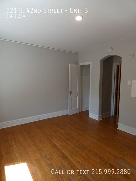 Building Photo - 521 S 42nd St
