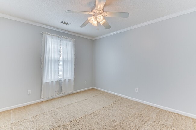 Building Photo - 490 Connemara Trail