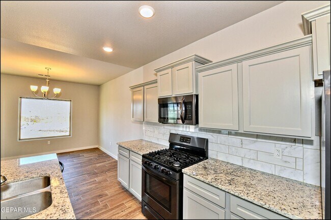 Building Photo - 6952 Black Mesquite Dr