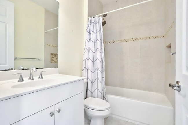 Building Photo - 8101 Ironstone Dr