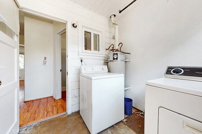 Building Photo - 1250 Stafford St