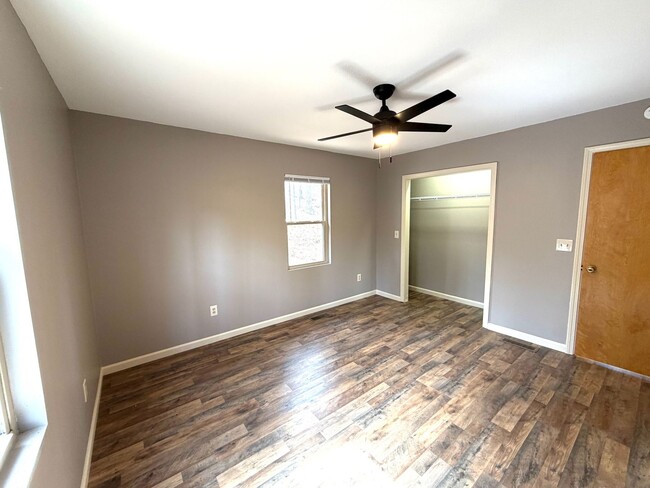 Building Photo - East AVL - Ready now! Big Basement!