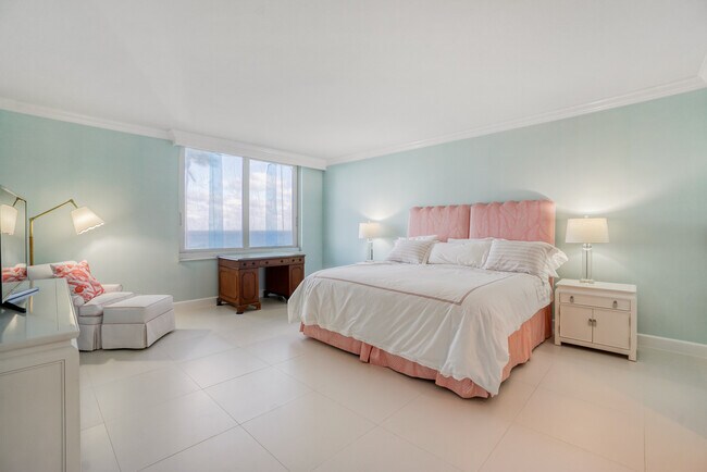 Building Photo - 340 S Ocean Blvd