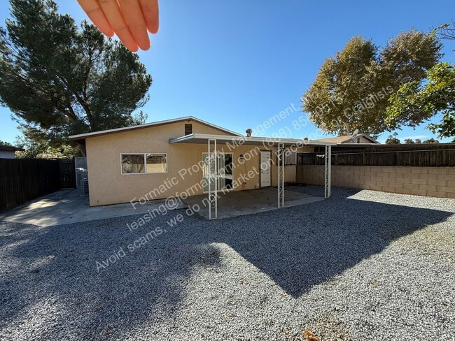Building Photo - Pet Friendly - Comfortable 2-Bedroom Home on a Quiet Cul-de-Sac in Hemet