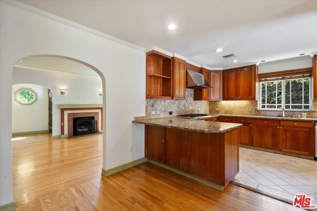 Building Photo - 4385 Camellia Ave