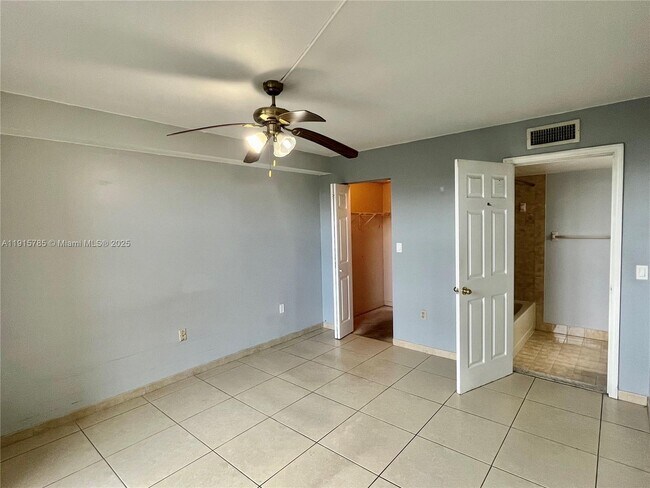 Building Photo - 11800 SW 18th St