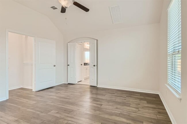 Building Photo - 113 Lily Turf Cove