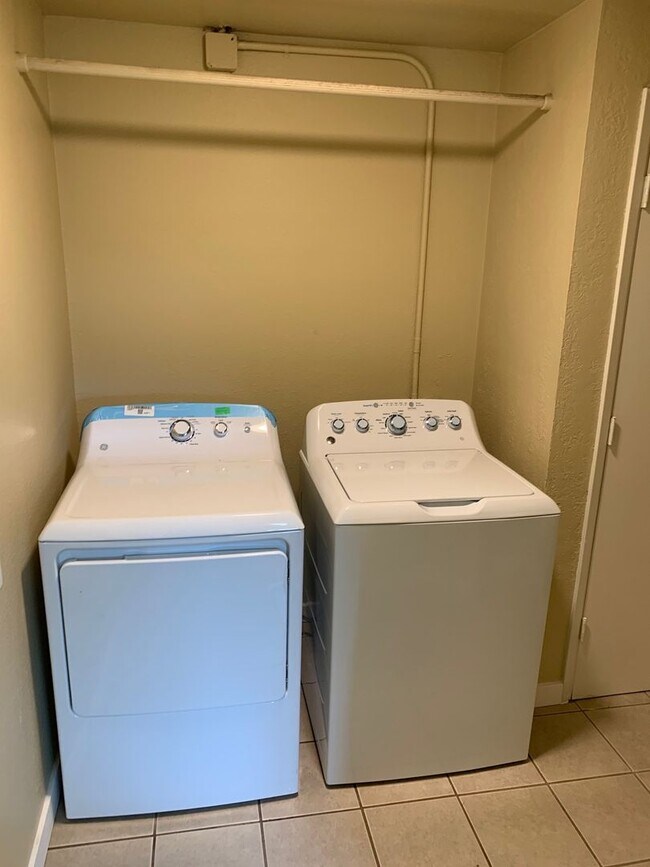 Building Photo - coh8110