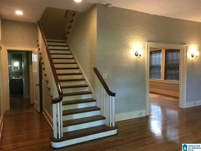 Building Photo - 4328 5th Ave S