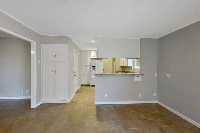 Building Photo - 8301 Franwood Ln