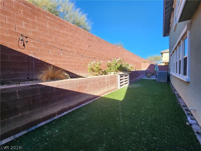 Building Photo - 5476 Sentinel Point Ct