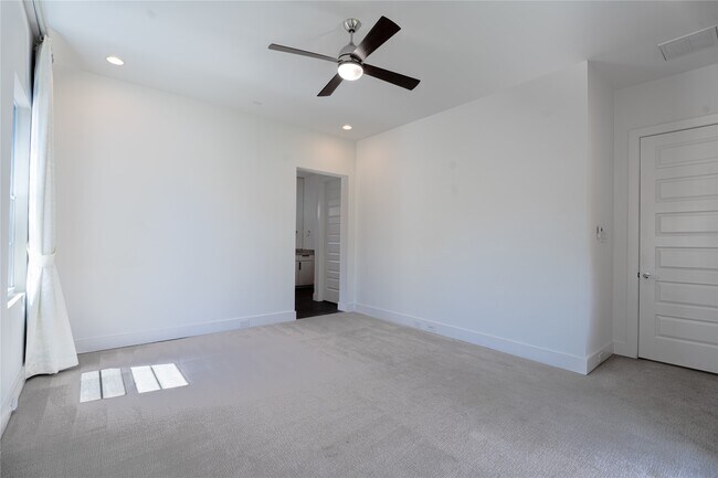 Building Photo - 11502 Royal Tower Pl
