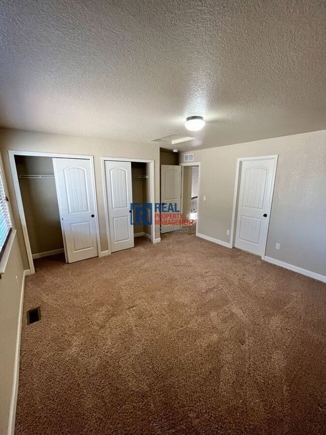 Building Photo - 7551 Dutch Loop