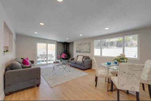 Building Photo - 856 La Tierra Dr