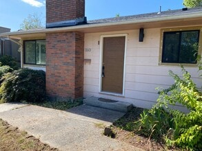 Building Photo - 3043-3045 SW Dolph Ct