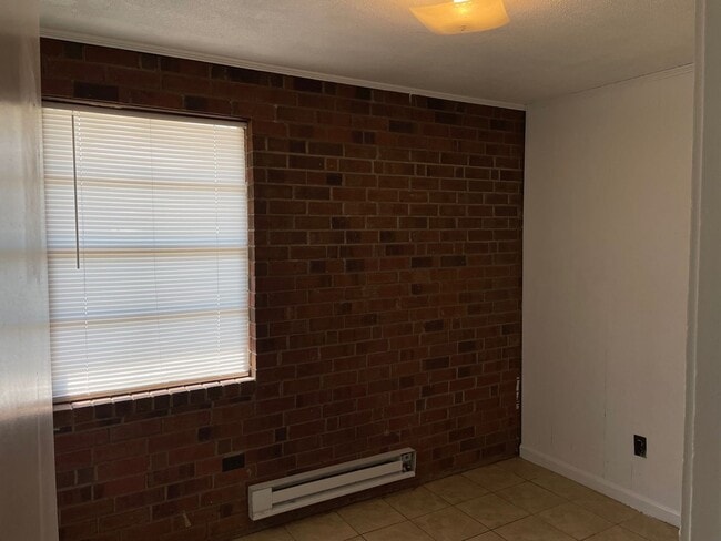 Building Photo - 1009 Cassell St
