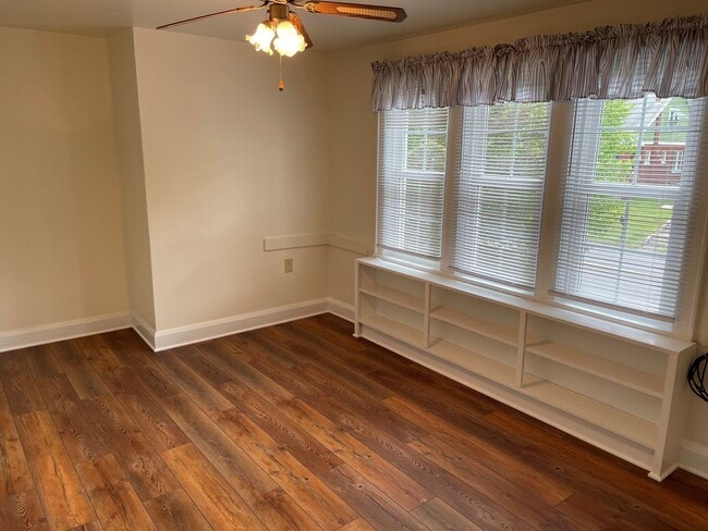 Building Photo - 4 BR/3.5 Bath Single Family Home in  Cumbe...