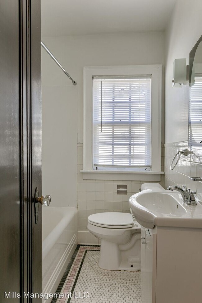 Building Photo - 3 br, 1 bath House - 2673 S 14