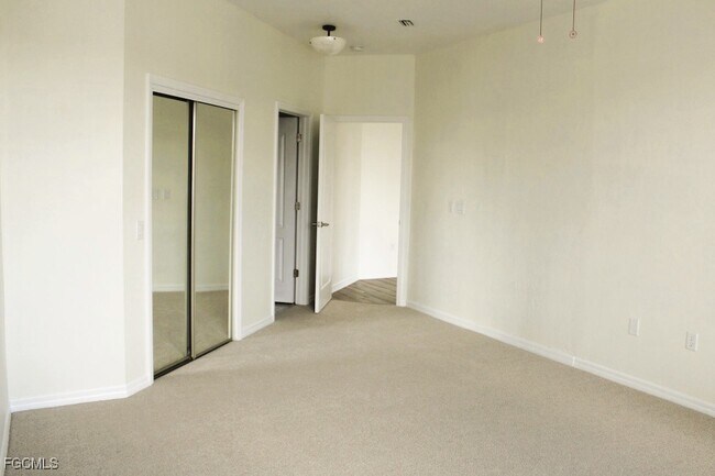 Building Photo - 15081 Tamarind Cay Ct