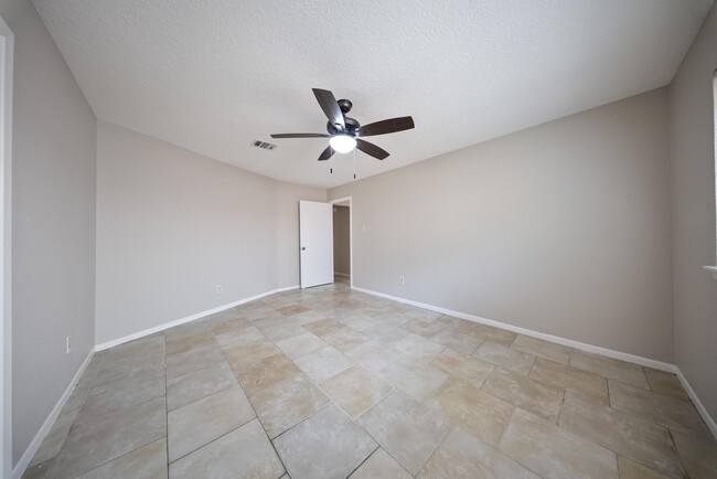 Building Photo - 22619 Pine Mist Ln