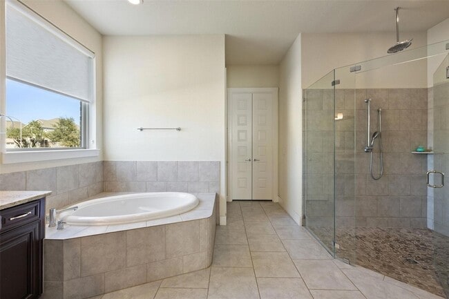 Building Photo - 16404 Horse Trap Ln