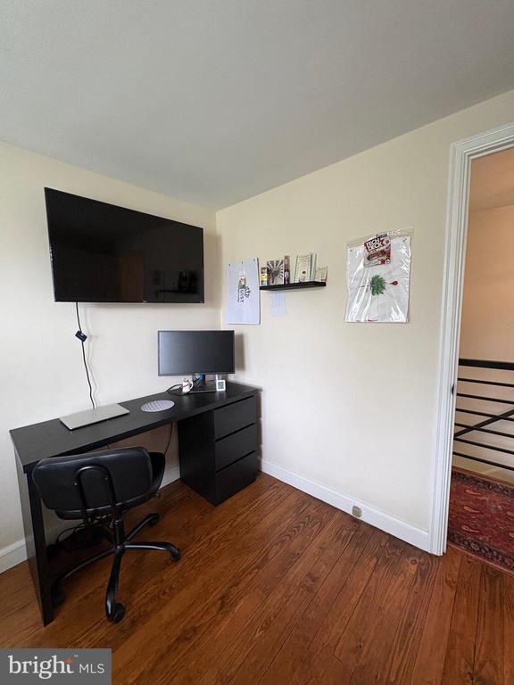 Building Photo - 509 D St